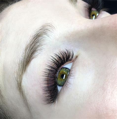 How to Find the Best Salon for Magic Light Eyelash Extension